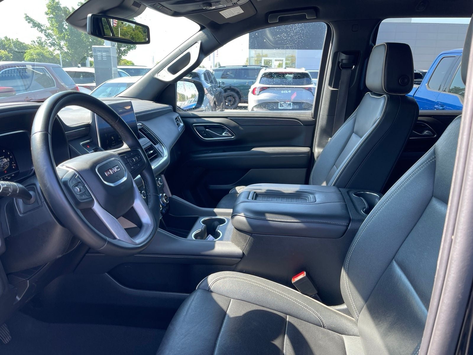 2024 GMC Yukon SLT