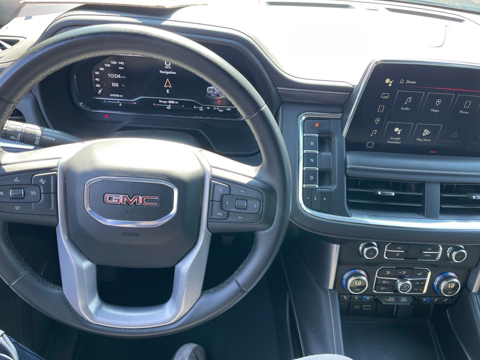 2024 GMC Yukon SLT