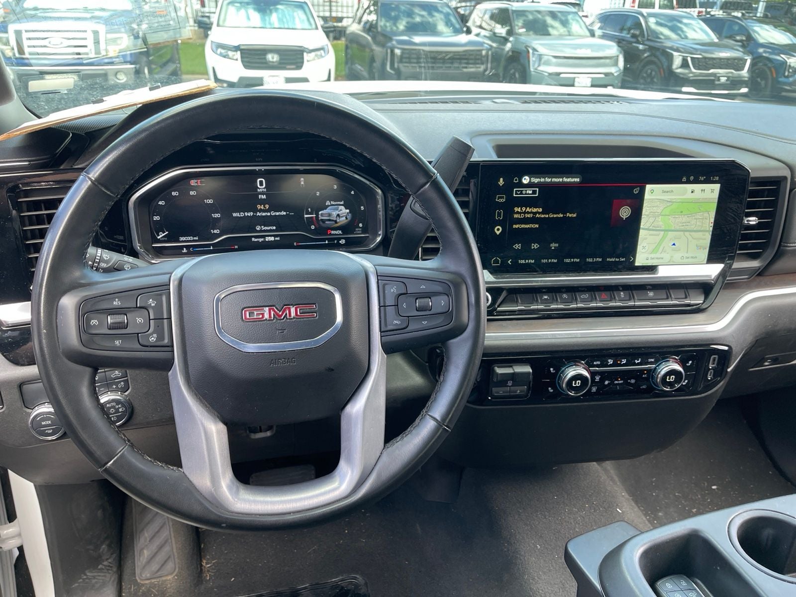 2025 GMC Sierra 1500 SLT