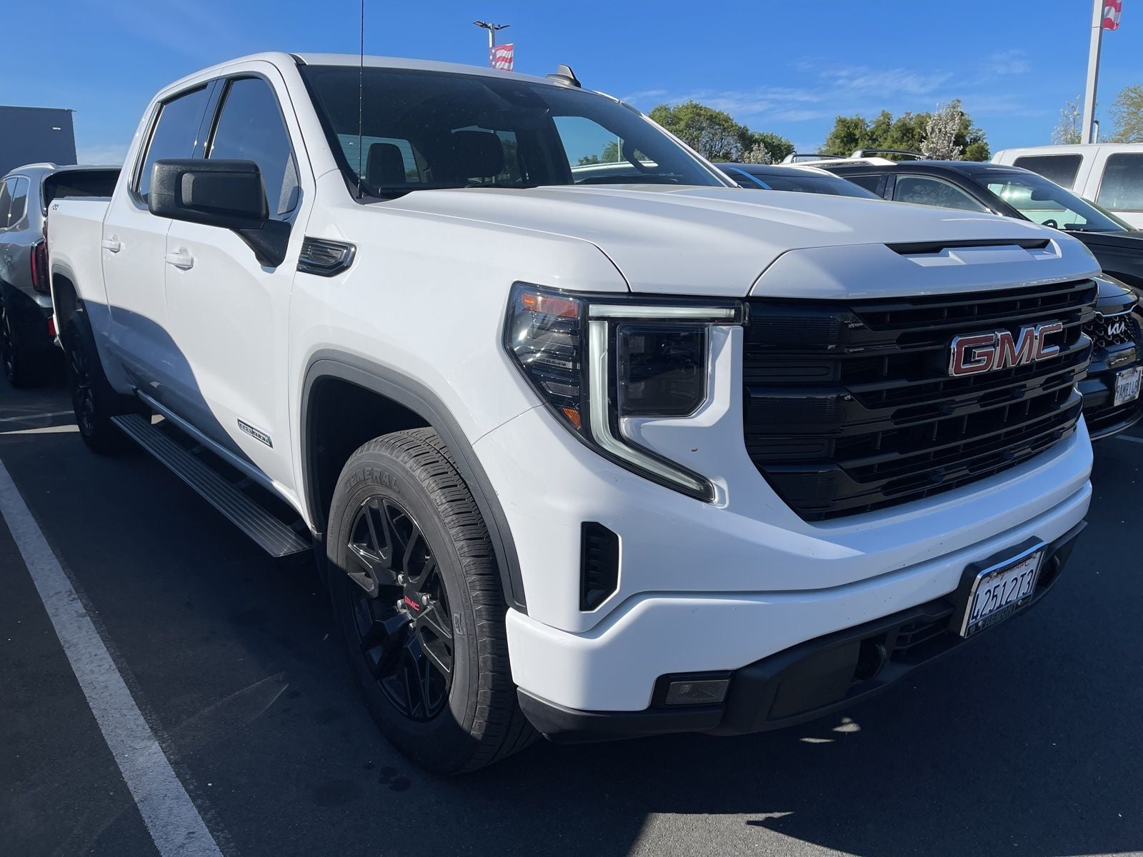 2023 GMC Sierra 1500 Elevation
