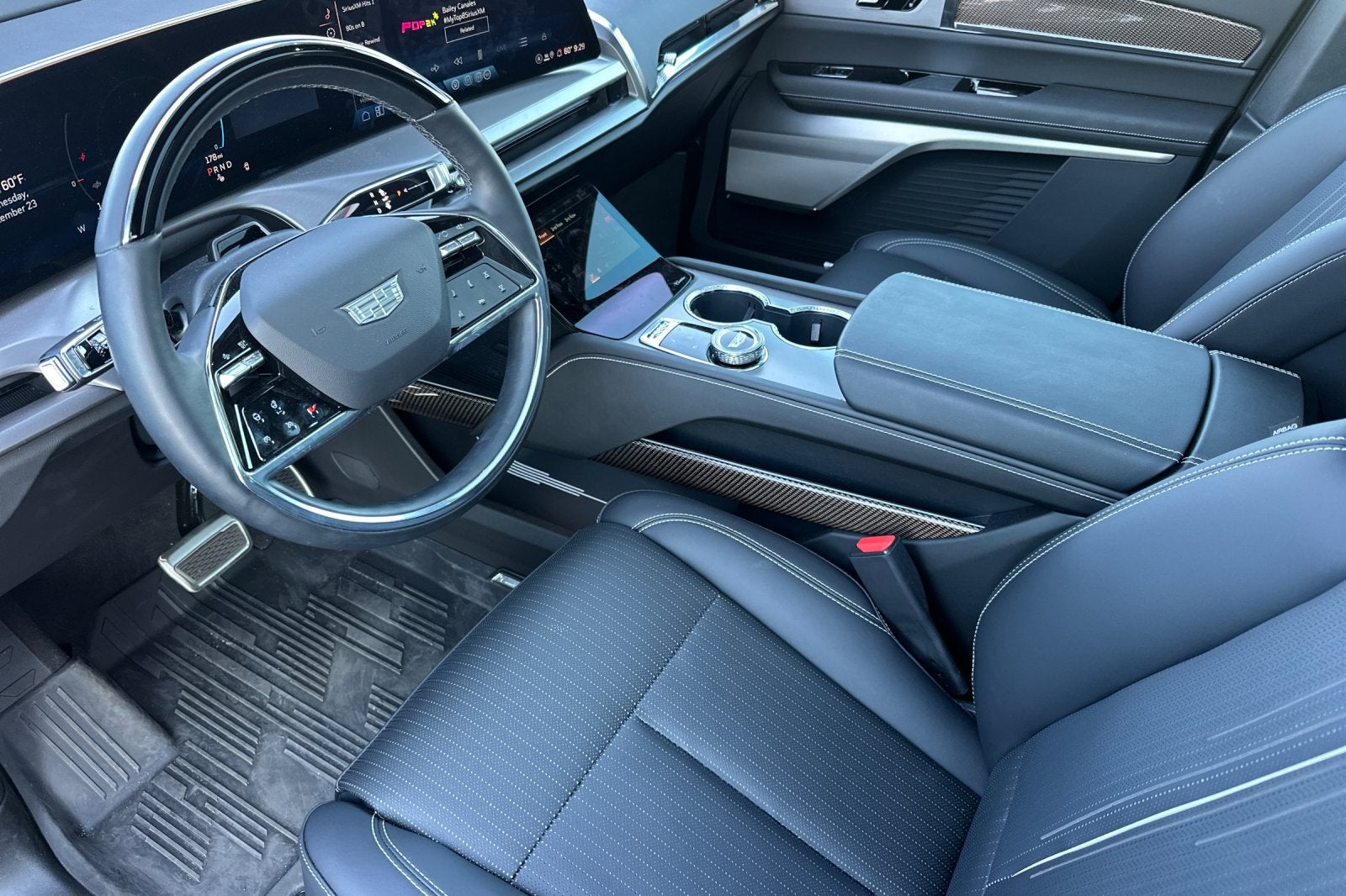 2026 Cadillac VISTIQ Sport