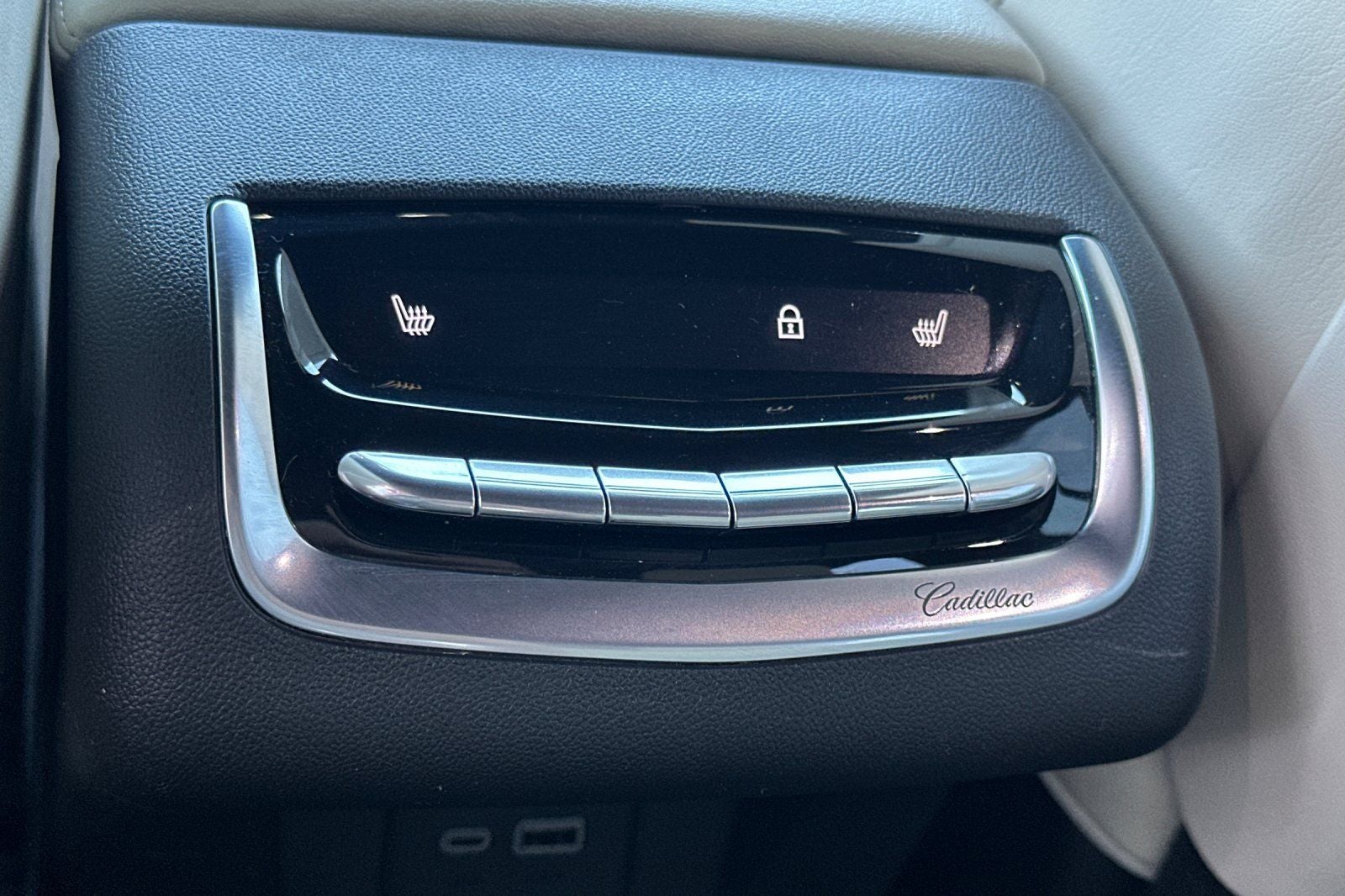 2024 Cadillac XT6 Sport