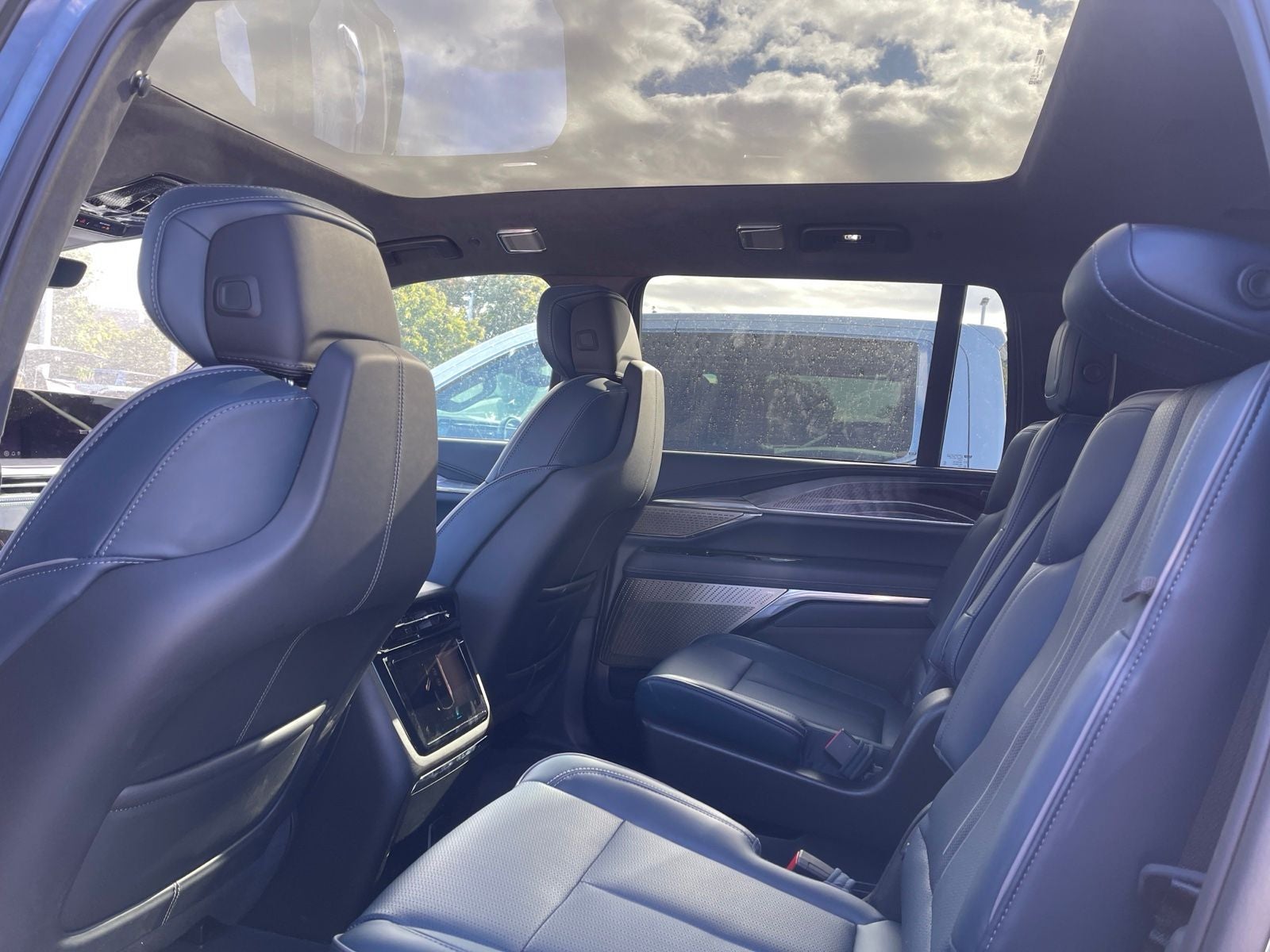 2026 Cadillac ESCALADE IQL Premium Luxury