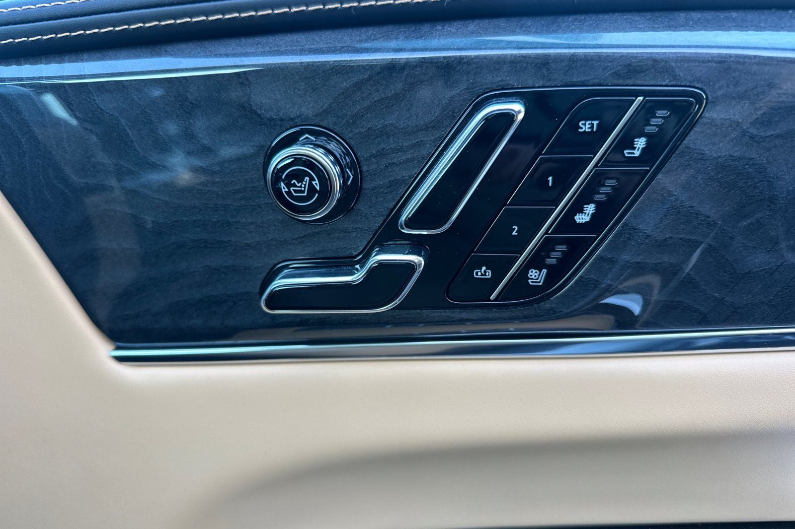 2026 Cadillac ESCALADE IQL Premium Sport