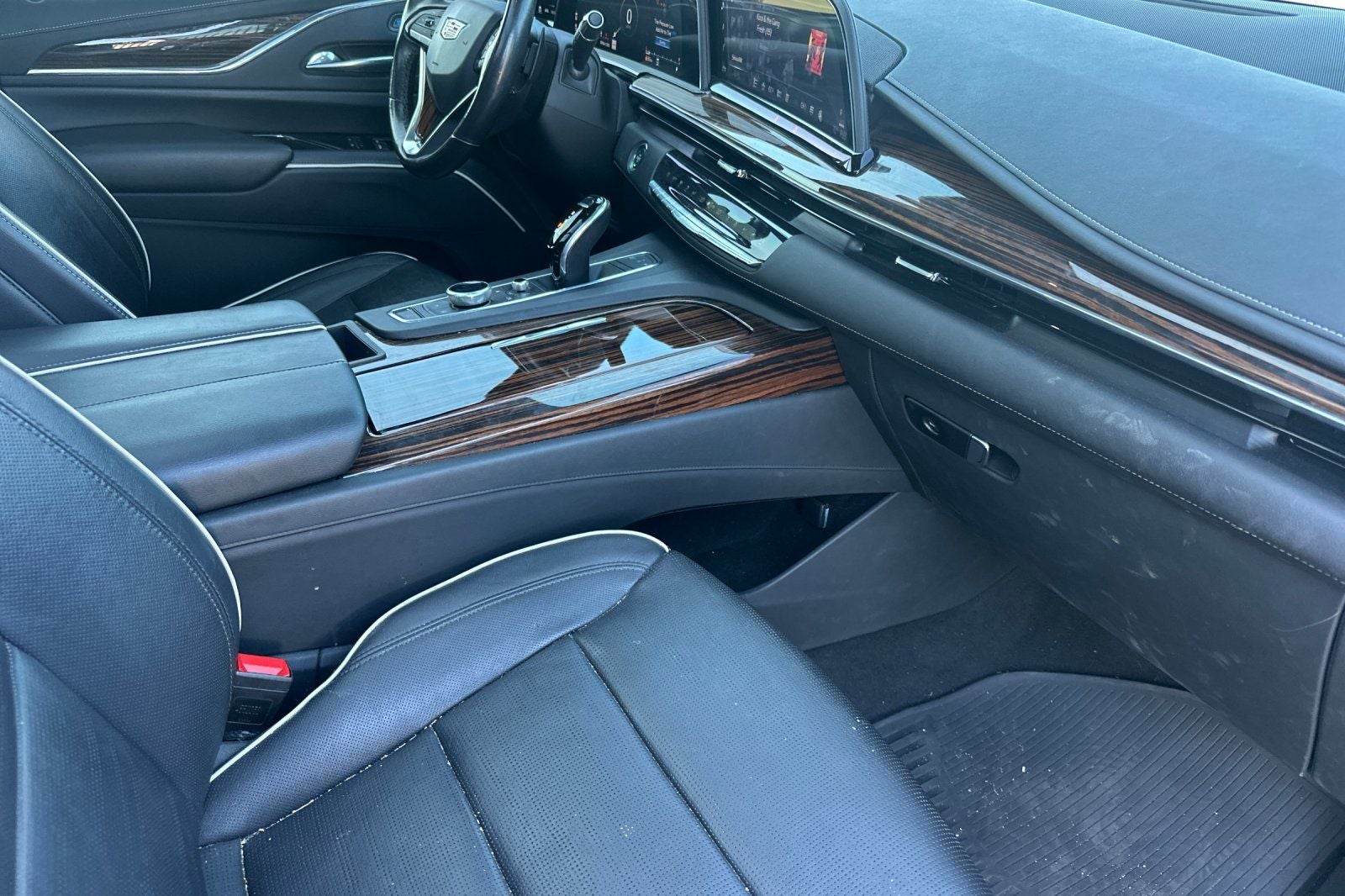 2021 Cadillac Escalade ESV Premium