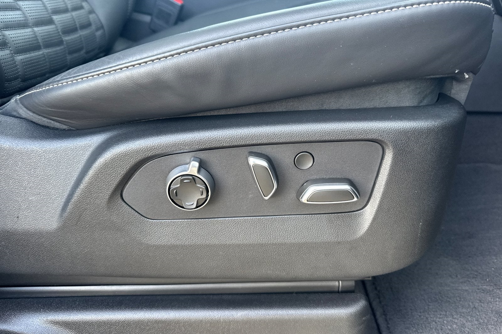 2024 Cadillac Escalade ESV Premium Luxury Platinum