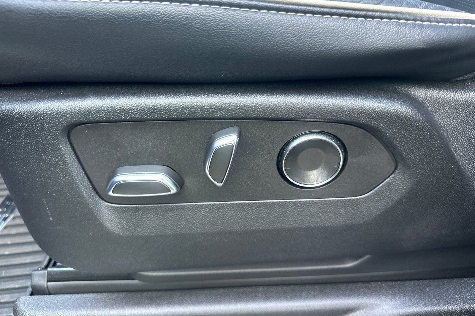 2023 Cadillac Escalade ESV Sport