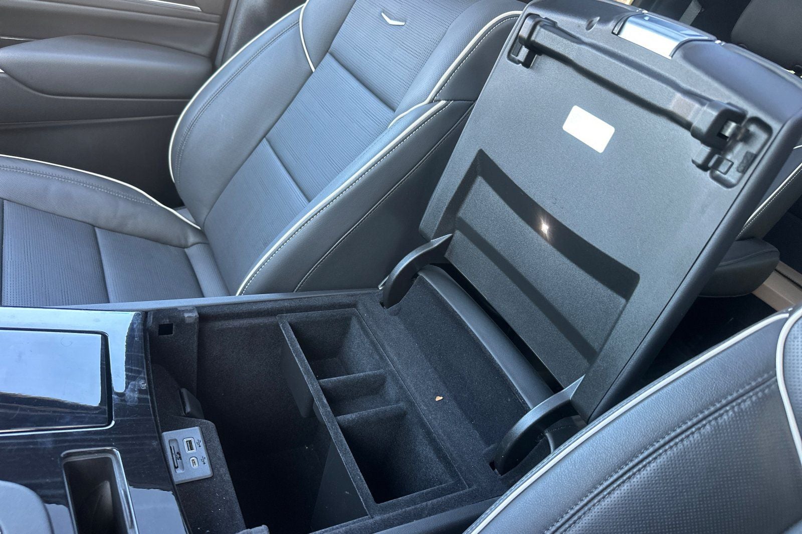 2023 Cadillac Escalade ESV Sport