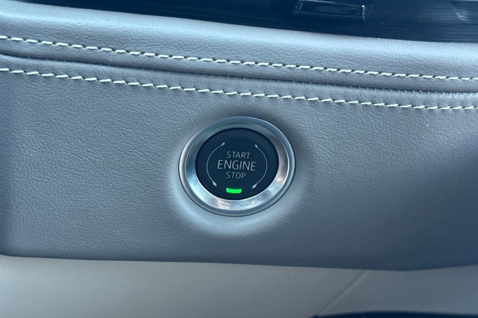 2025 Cadillac Escalade ESV Premium Luxury Platinum