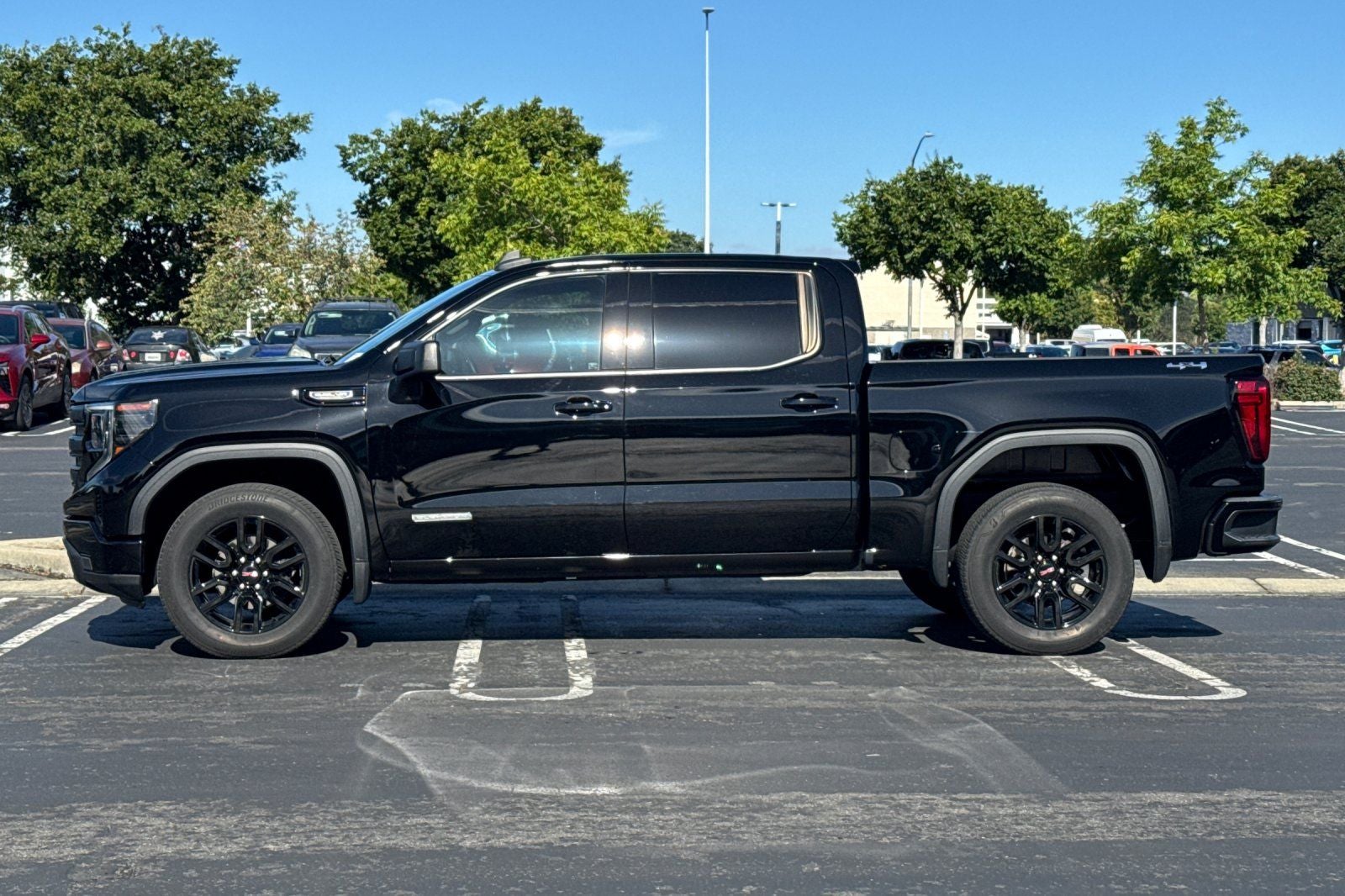 2023 GMC Sierra 1500 Elevation