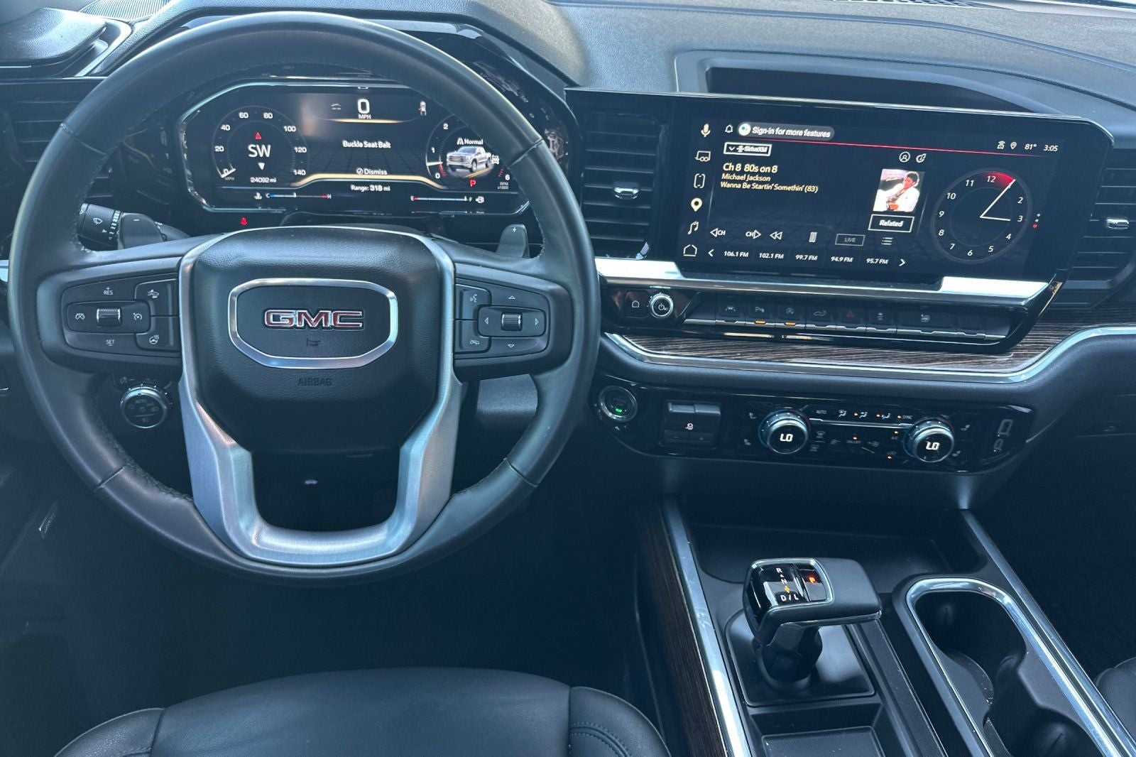 2025 GMC Sierra 1500 Elevation