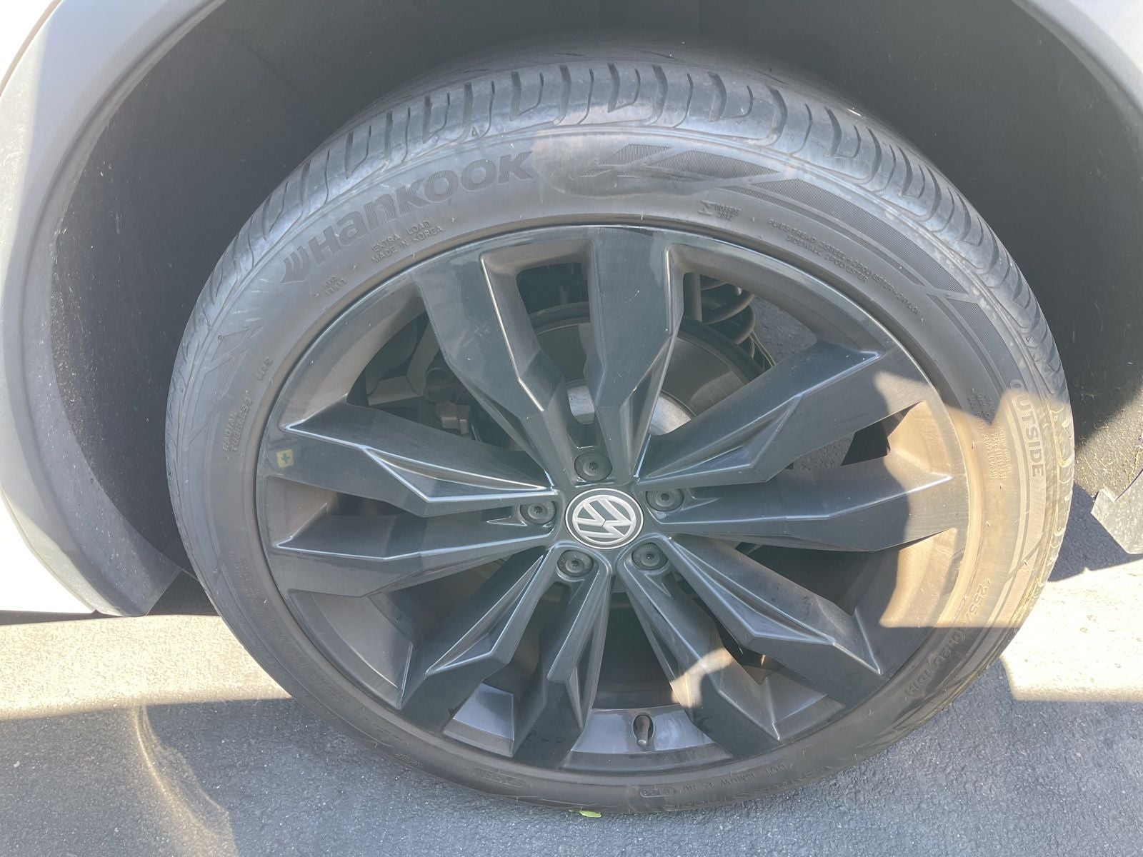 2021 Volkswagen Tiguan 2.0T SE R-Line Black