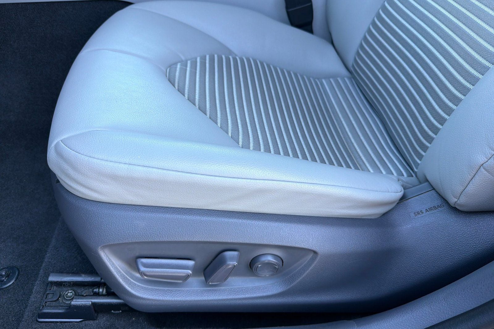 2021 Toyota Camry Hybrid SE