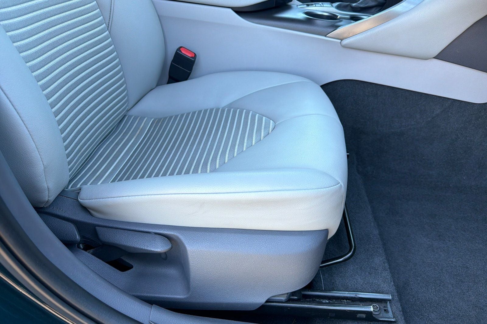 2021 Toyota Camry Hybrid SE