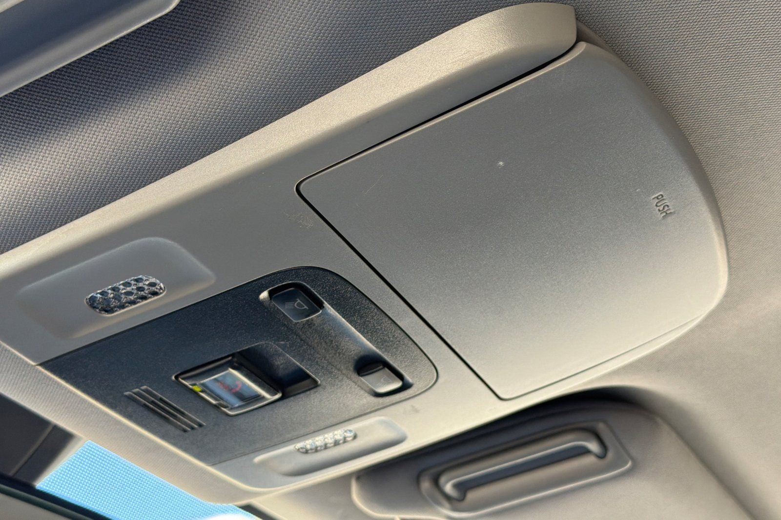 2021 Toyota Camry Hybrid SE