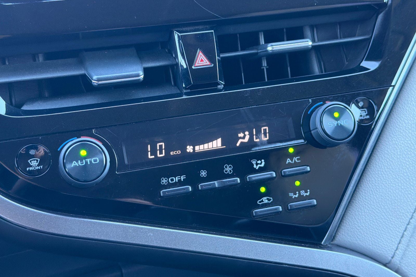 2021 Toyota Camry Hybrid SE