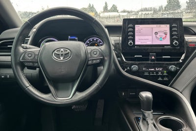 2022 Toyota Camry Hybrid SE