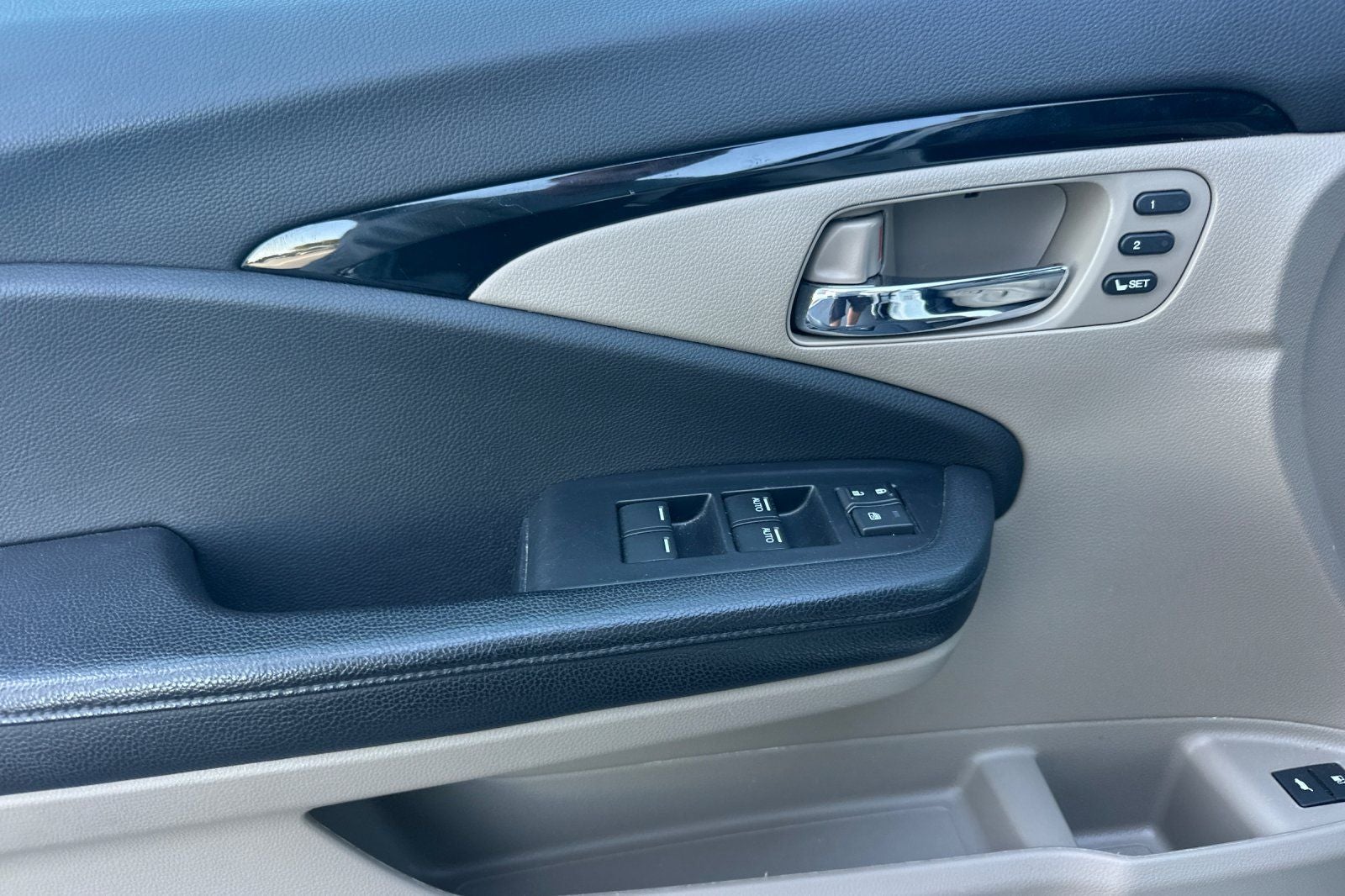 2019 Honda Pilot Touring 8 Passenger