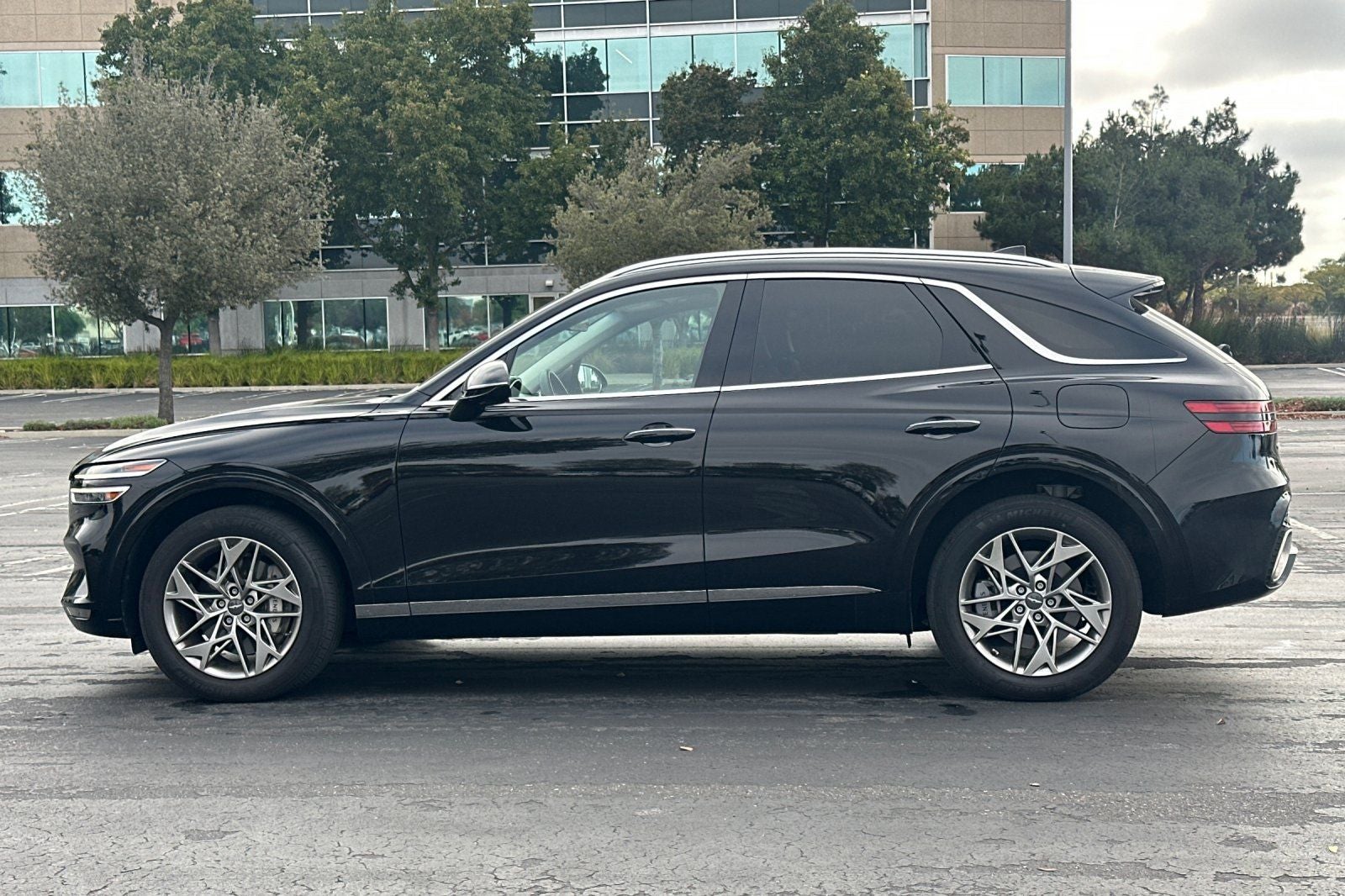 2024 Genesis GV70 2.5T