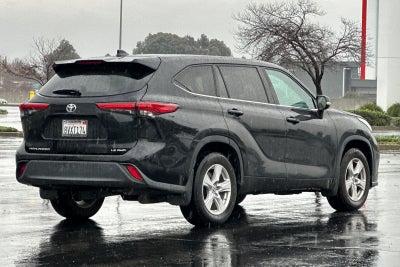 2021 Toyota Highlander LE