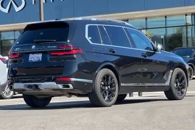2025 BMW X7 xDrive40i