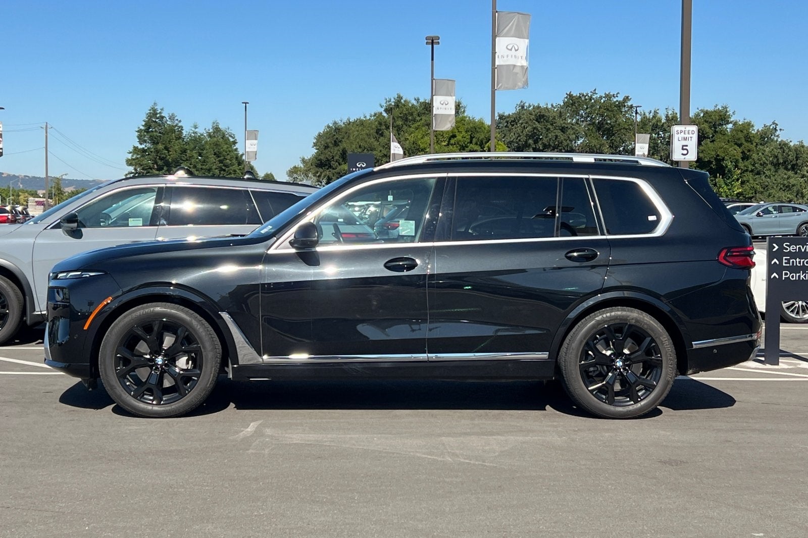 2025 BMW X7 xDrive40i