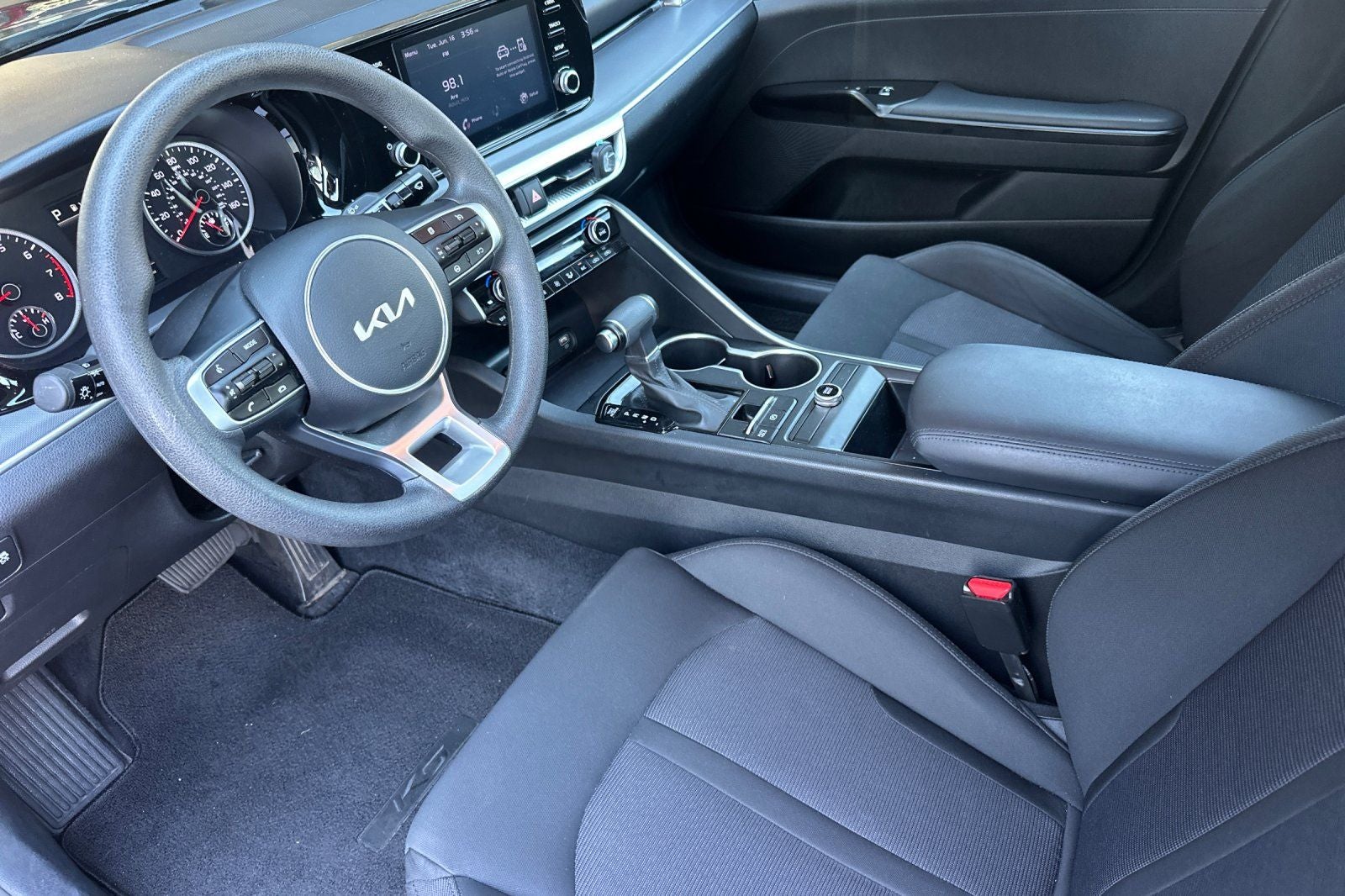 2024 Kia K5 LXS
