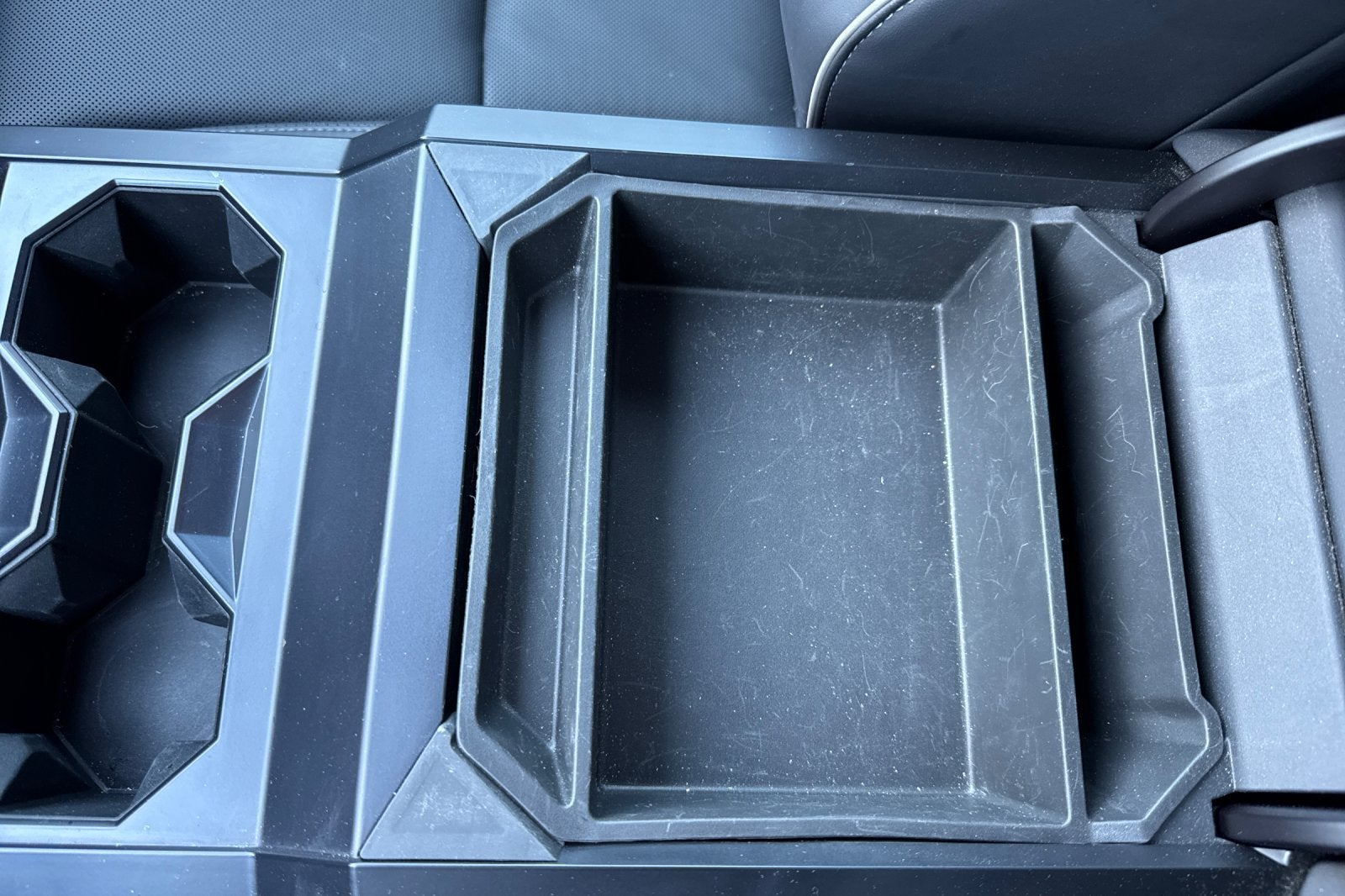 2024 Tesla Cybertruck Base