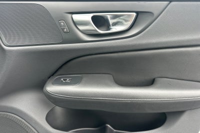 2024 Volvo S60 B5 Plus Dark Theme