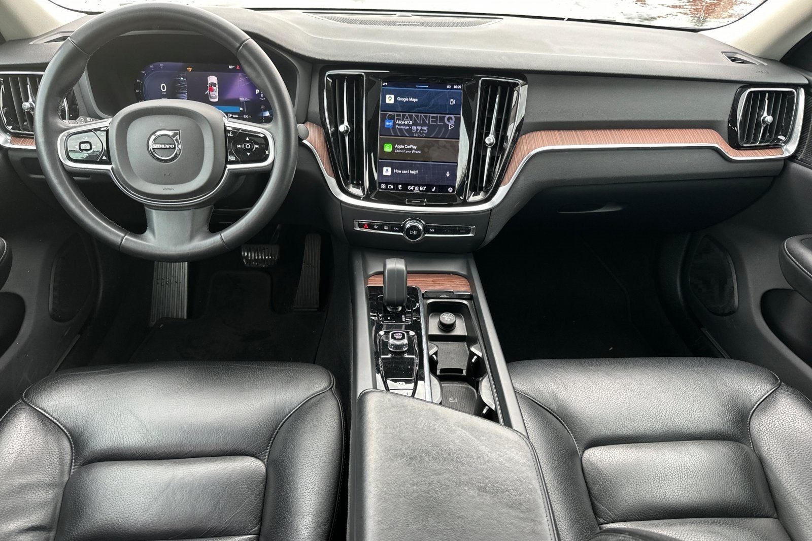 2024 Volvo S60 B5 Plus Dark Theme