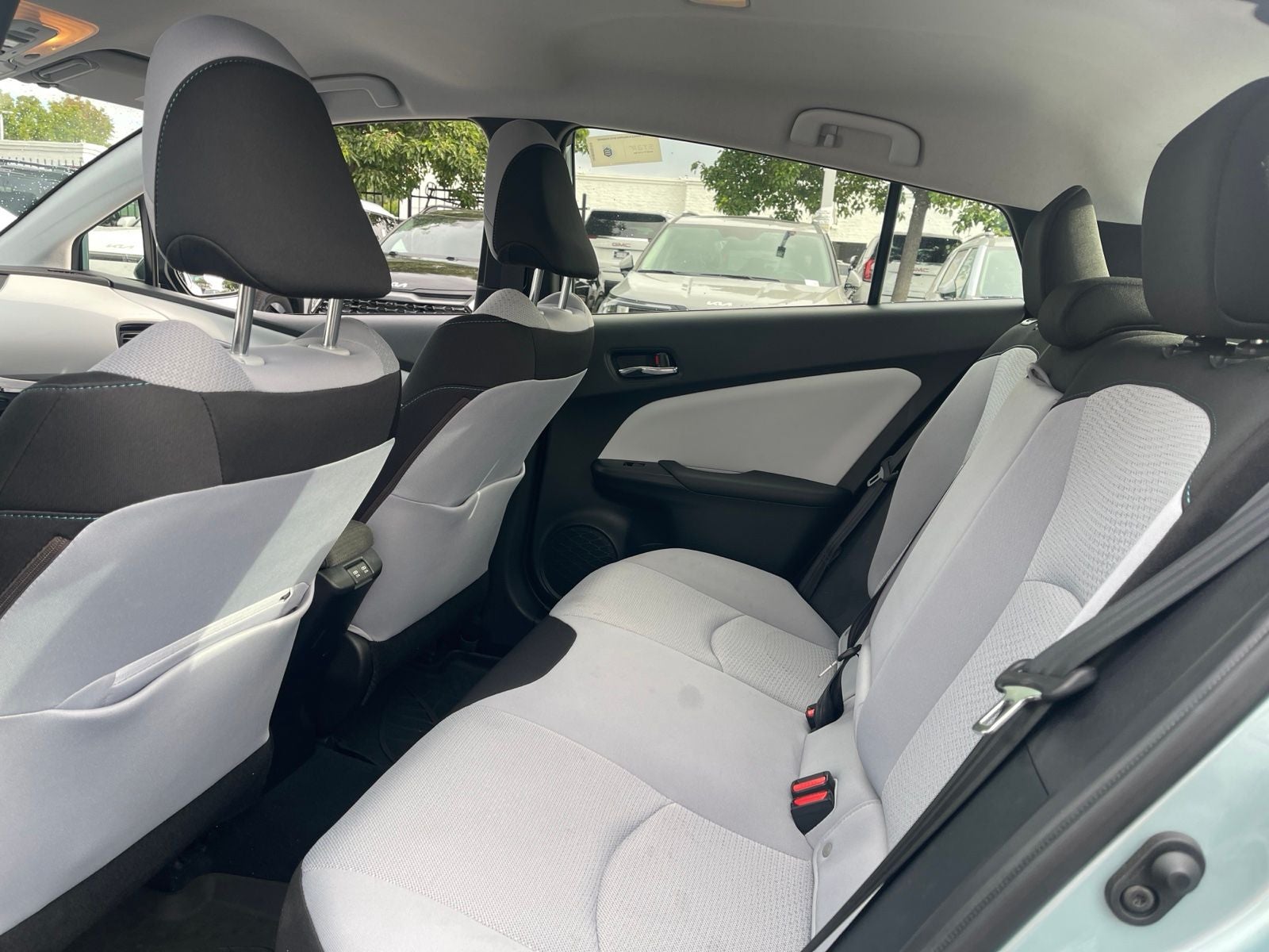 2021 Toyota Prius LE