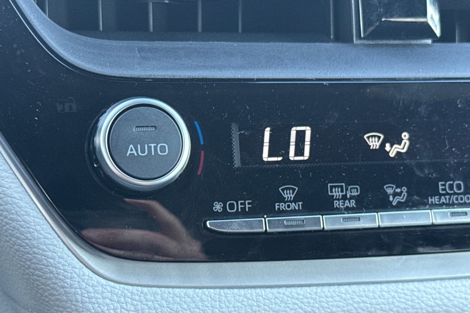 2025 Toyota Corolla Hatchback SE