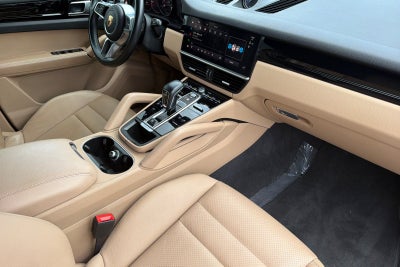 2023 Porsche Cayenne Base