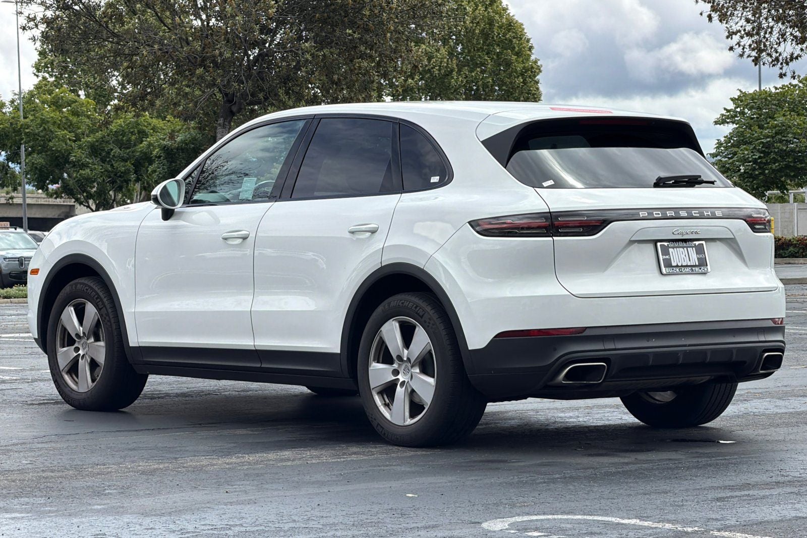 2023 Porsche Cayenne Base
