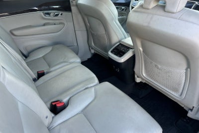 2019 Volvo XC90 T6 Momentum