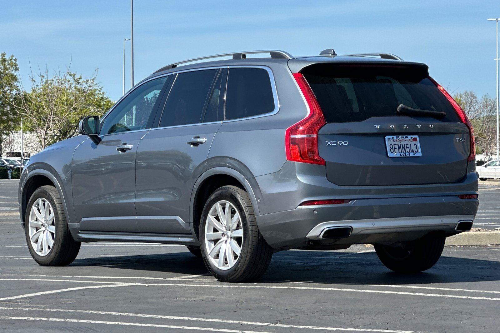2019 Volvo XC90 T6 Momentum