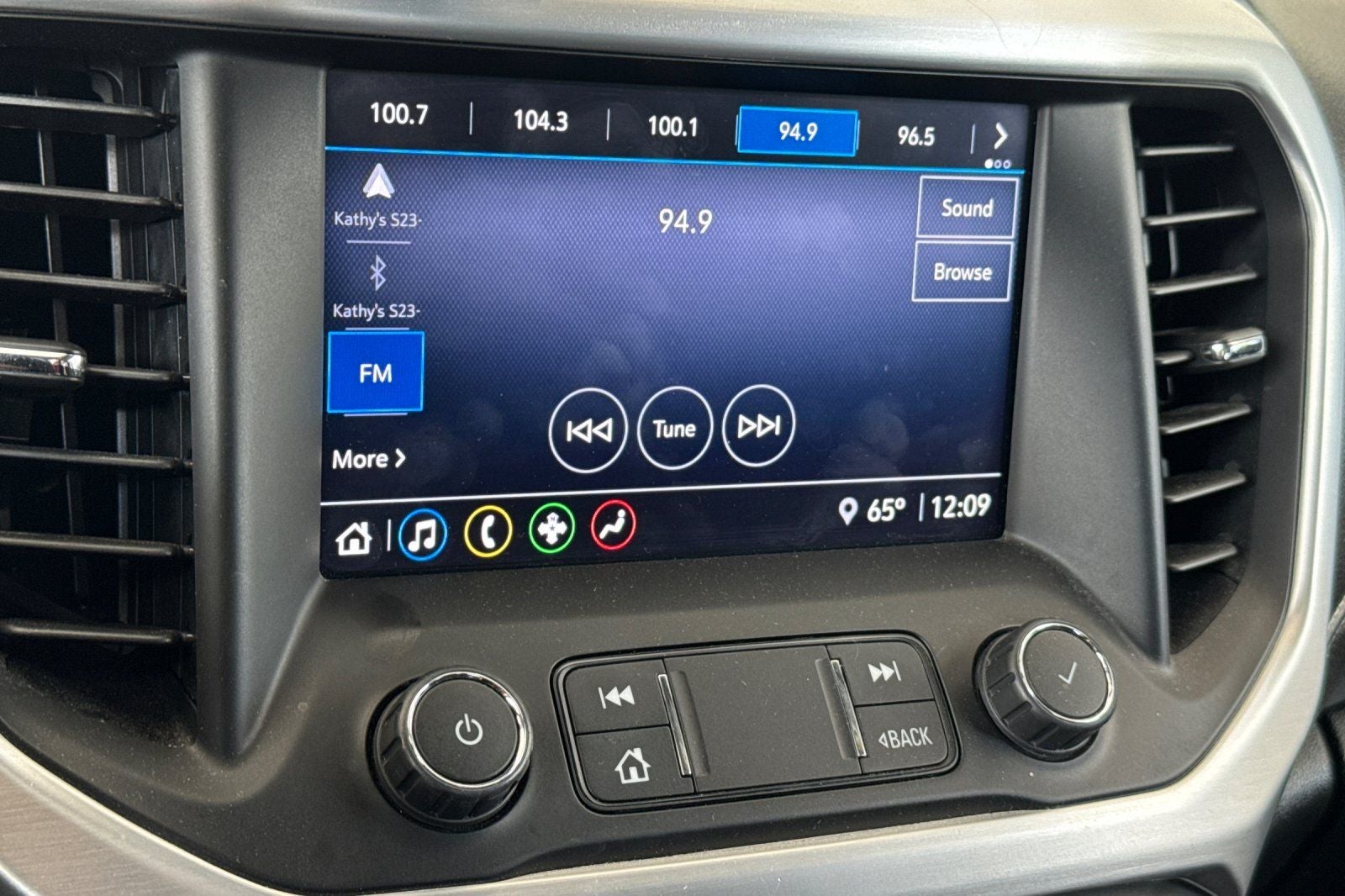 2020 GMC Acadia SLE