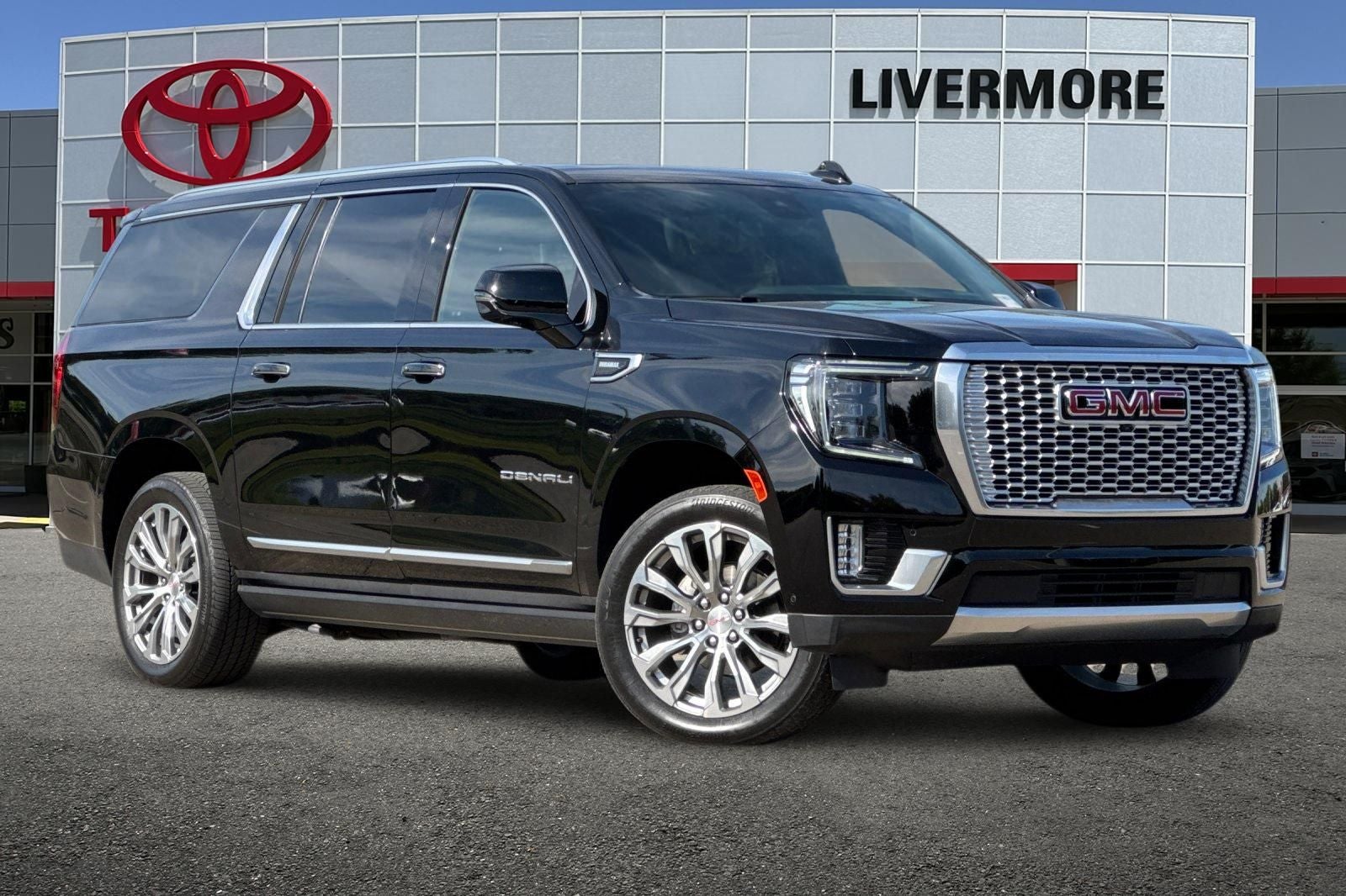 2023 GMC Yukon XL Denali
