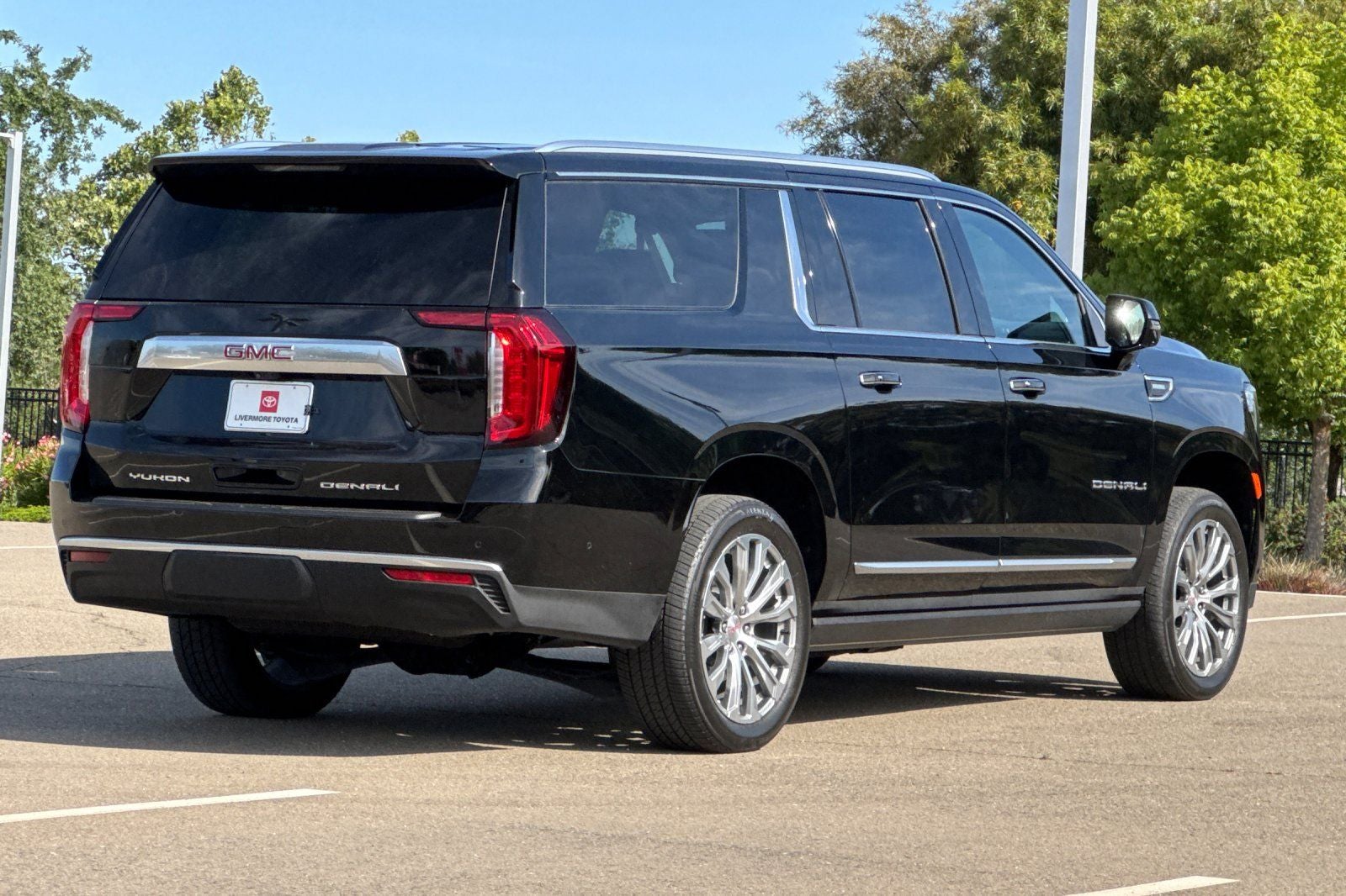 2023 GMC Yukon XL Denali