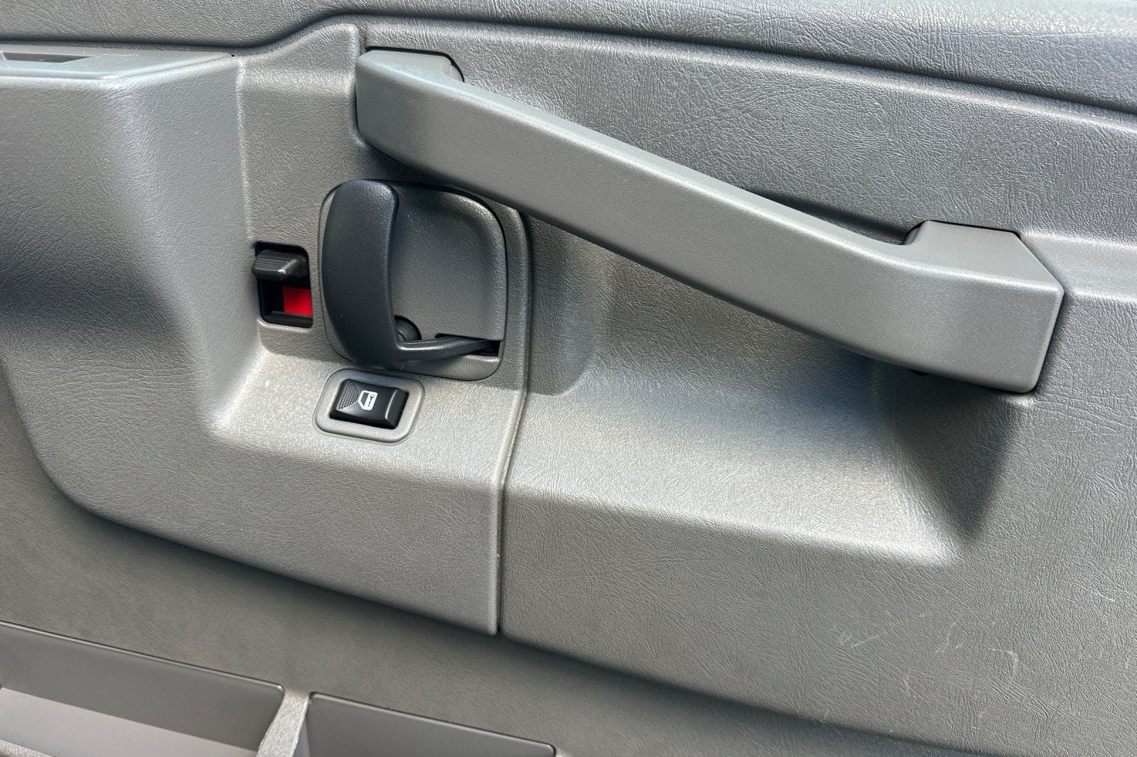 2023 GMC Savana 2500 Work Van