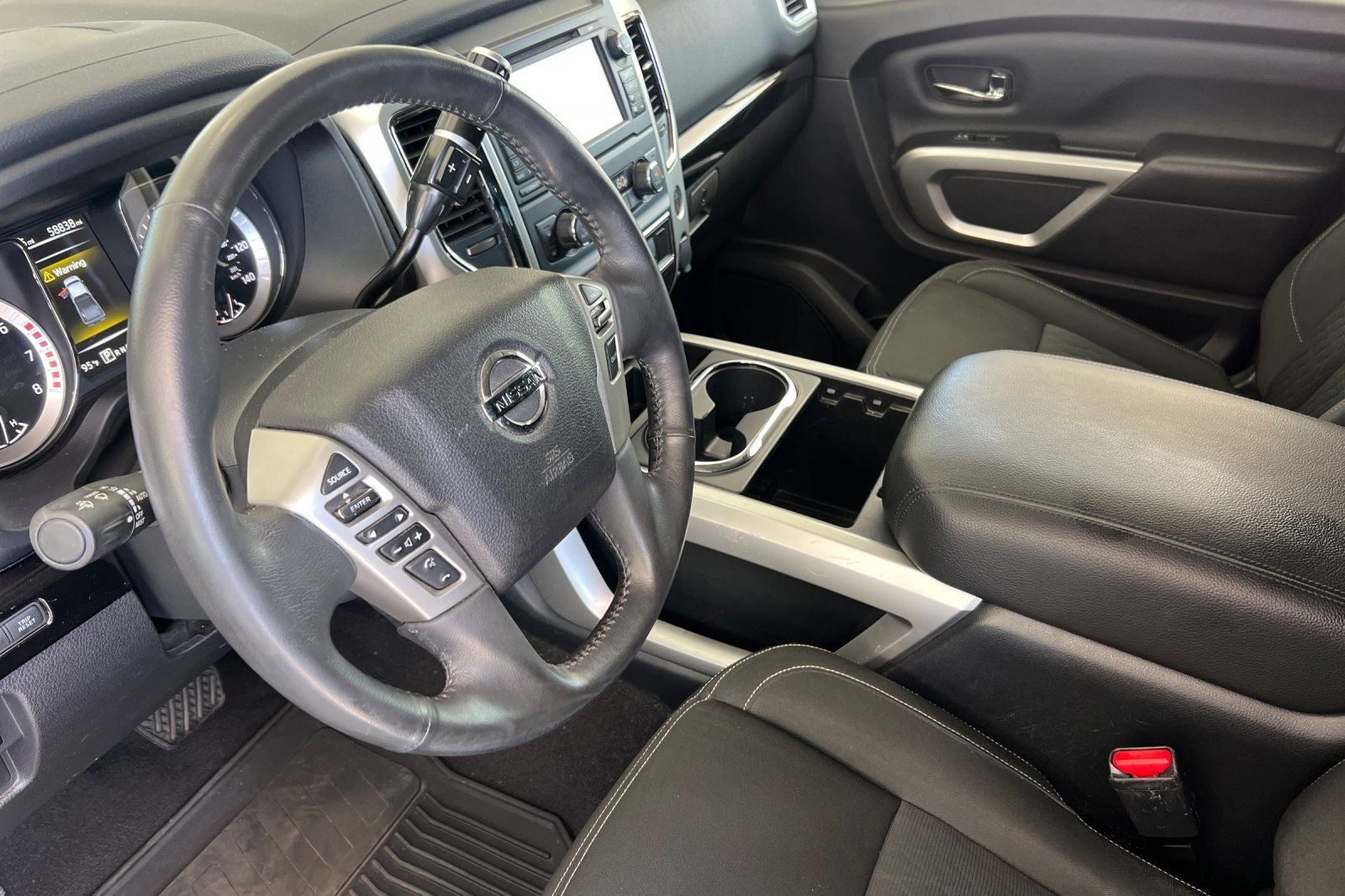 2017 Nissan Titan SV