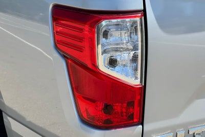 2017 Nissan Titan SV