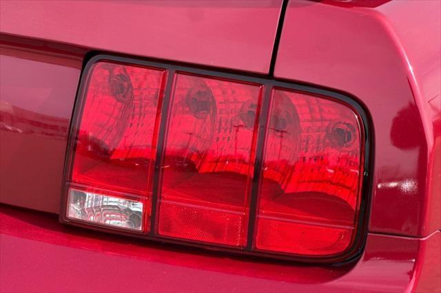 2005 Ford Mustang GT Premium