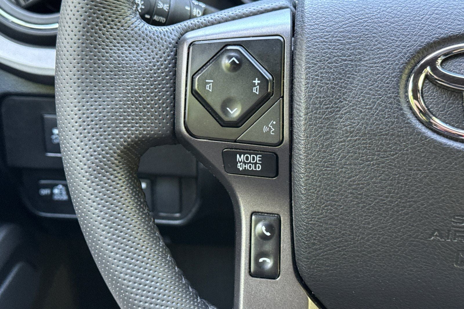 2022 Toyota Tacoma TRD Sport V6