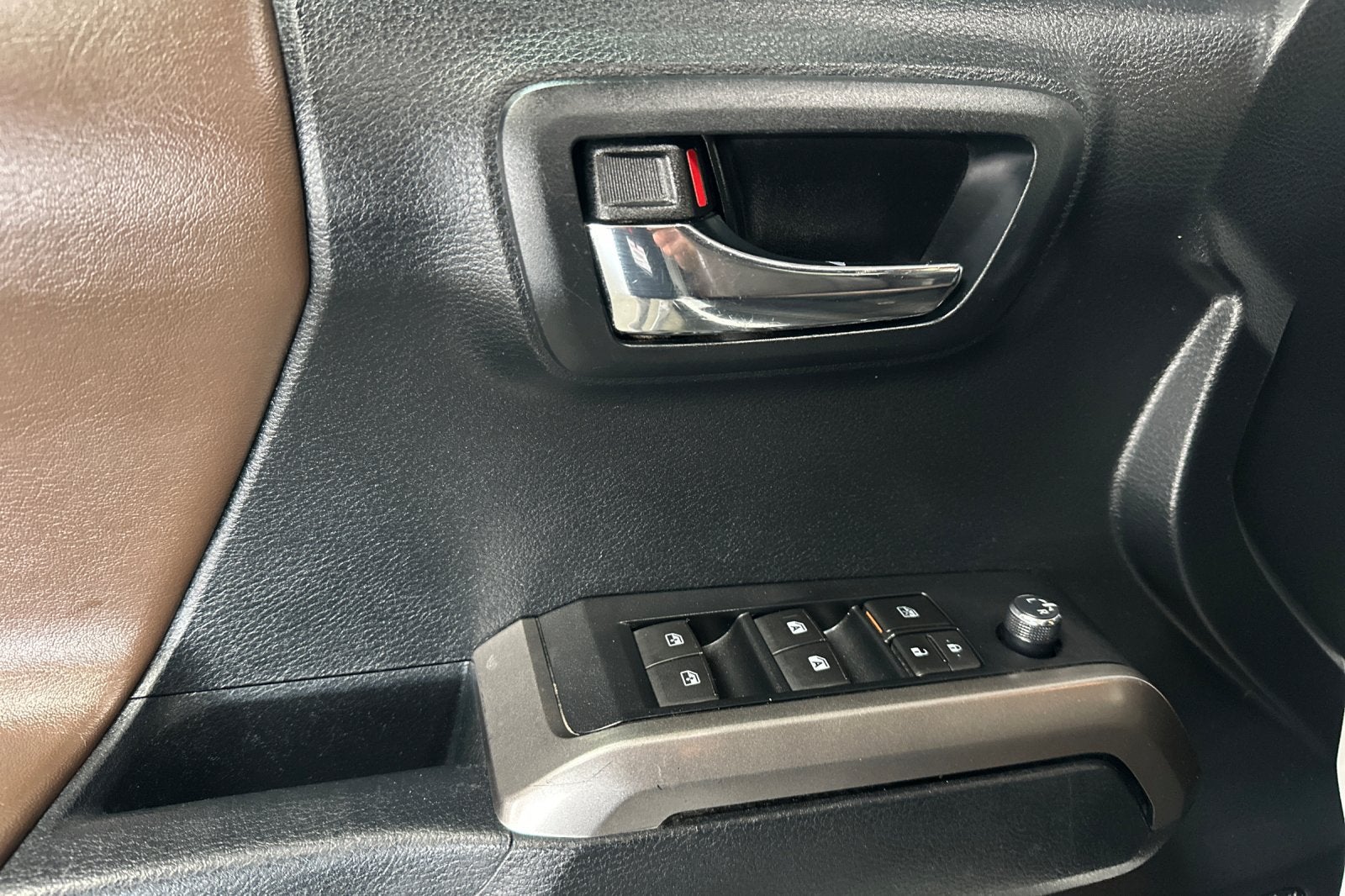 2016 Toyota Tacoma Limited V6