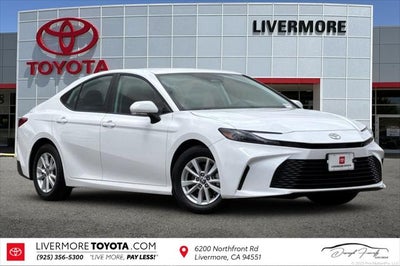 2025 Toyota Camry LE