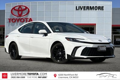 2025 Toyota Camry SE