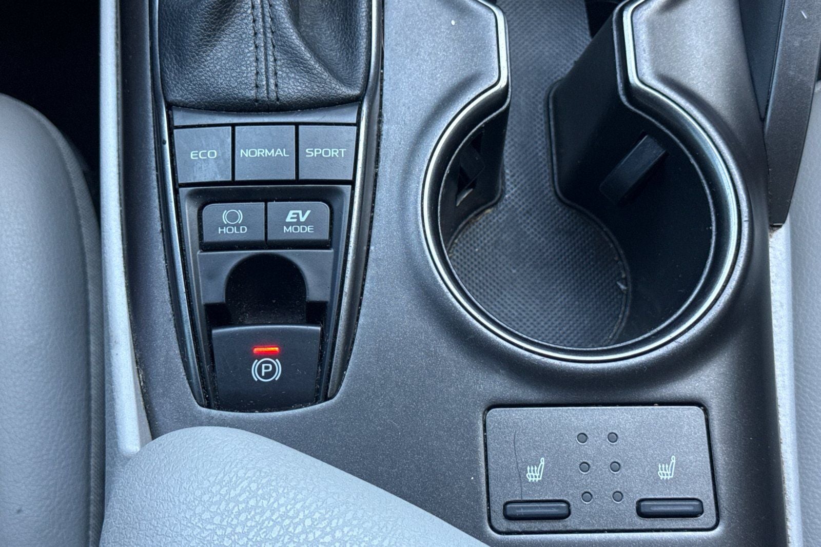 2021 Toyota Camry Hybrid SE
