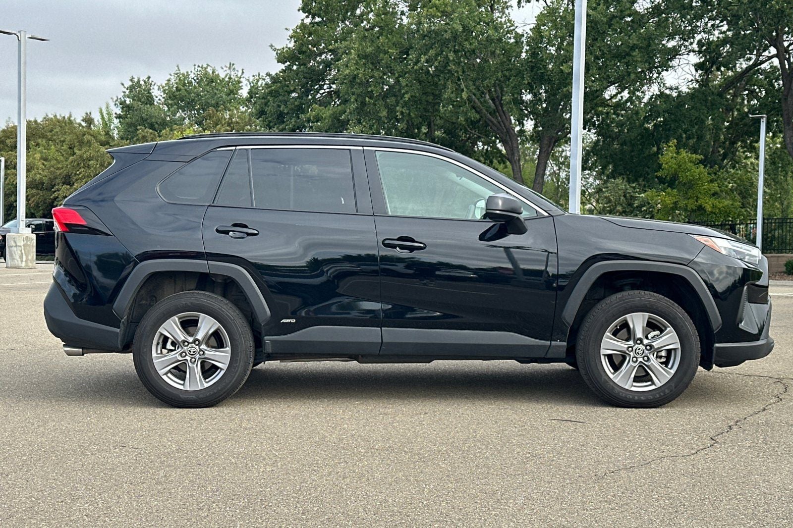 2025 Toyota RAV4 Hybrid LE