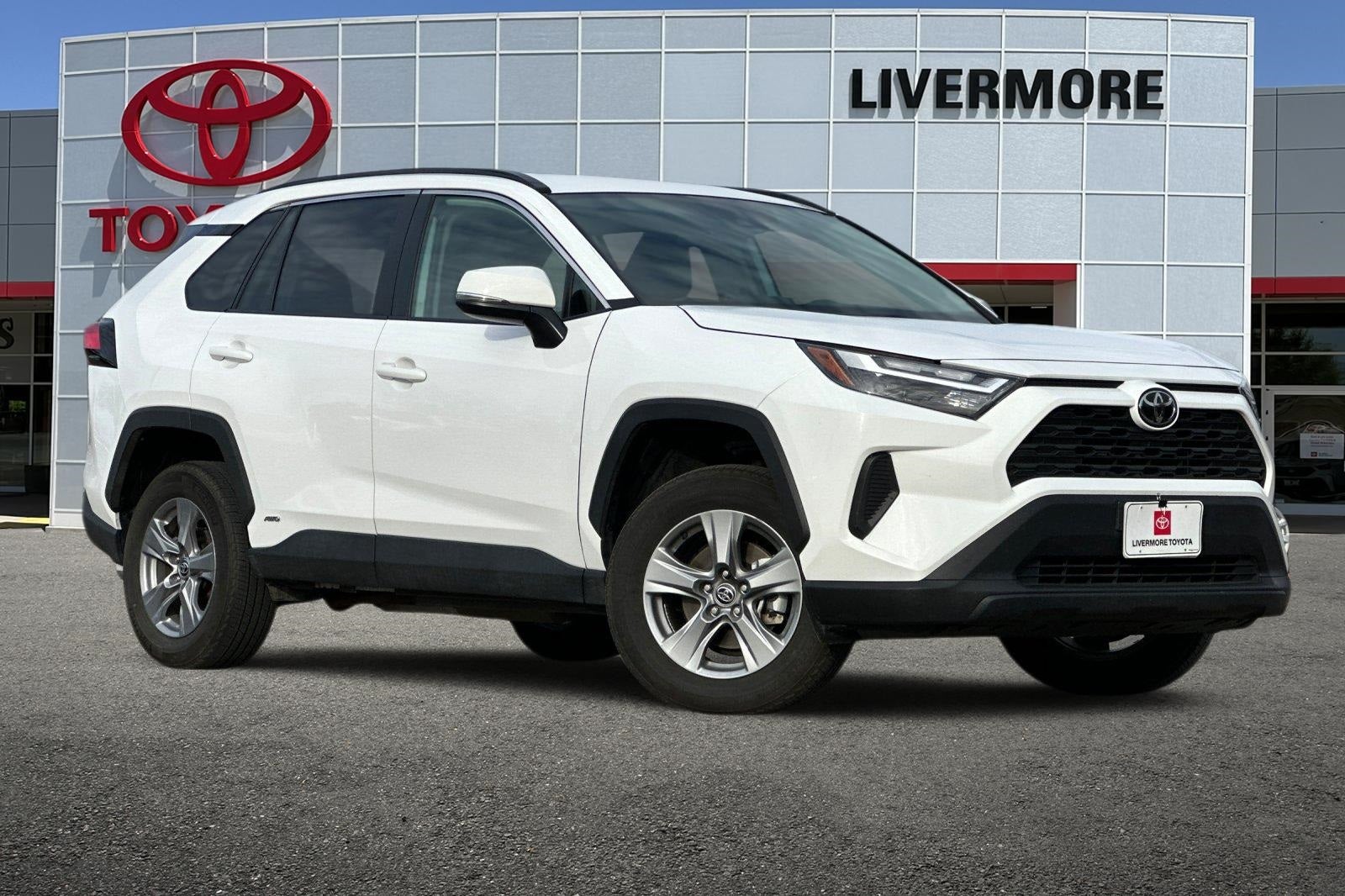 2025 Toyota RAV4 Hybrid XLE